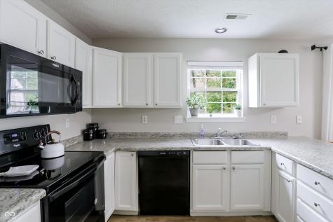 7826 Winding Creek Drive Indianapolis IN 46236