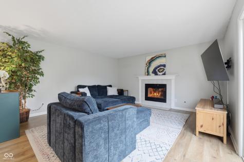 5348 Creekbend Drive Carmel IN 46033