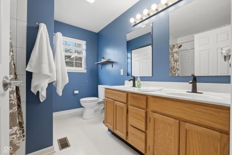 5348 Creekbend Drive Carmel IN 46033
