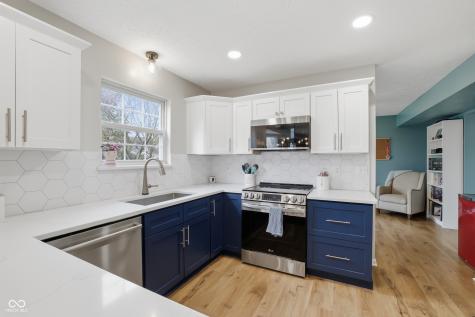 5348 Creekbend Drive Carmel IN 46033