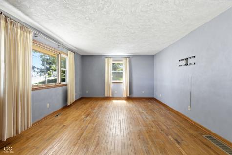 875 N 600 W Anderson IN 46011