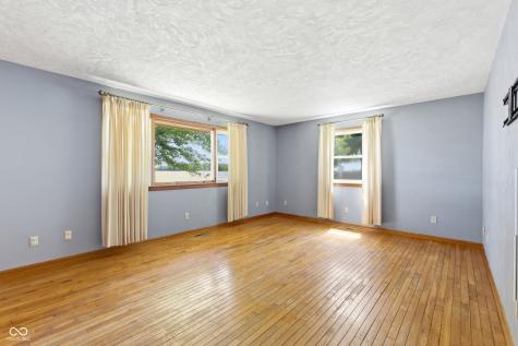 875 N 600 W Anderson IN 46011