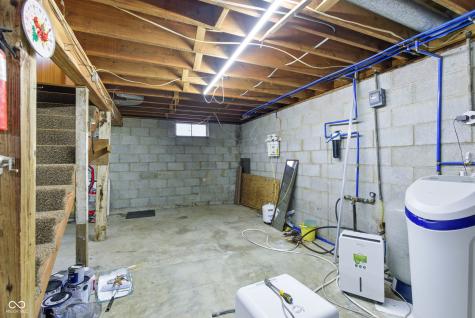 875 N 600 W Anderson IN 46011