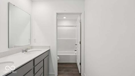 8083 Wesleyan Drive Avon IN 46123