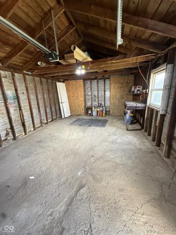 5137 Ford Street Speedway IN 46224