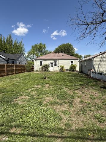 5137 Ford Street Speedway IN 46224