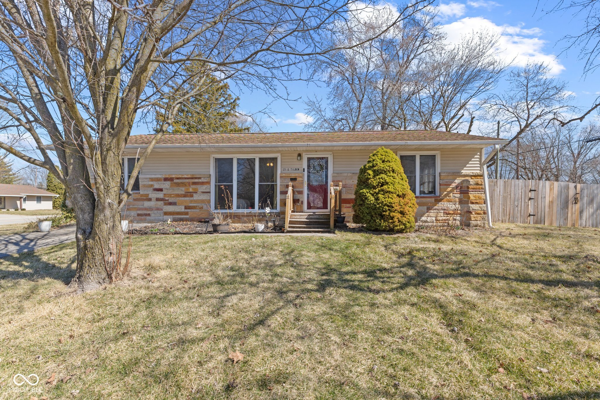 21 E Tilden Drive Brownsburg IN 46112