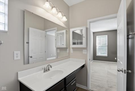 7068 Summer Oak Drive Noblesville IN 46062
