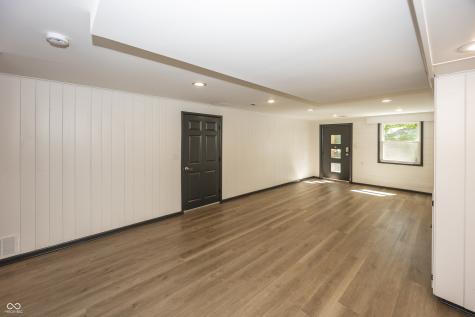 1044 E 75th Street Indianapolis IN 46240