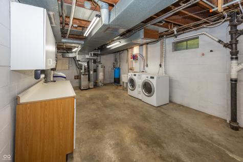 1044 E 75th Street Indianapolis IN 46240