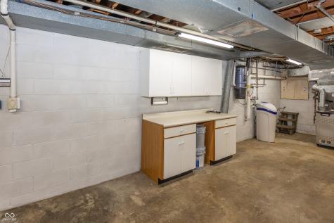 1044 E 75th Street Indianapolis IN 46240