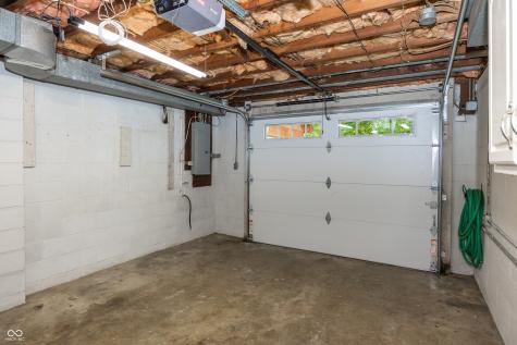 1044 E 75th Street Indianapolis IN 46240