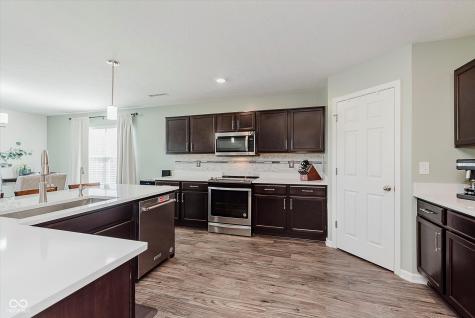 956 Rushmore Drive Pittsboro IN 46167