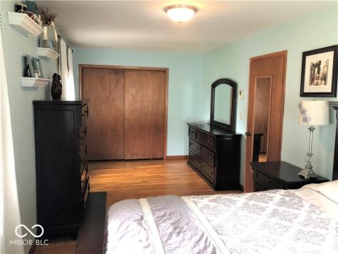 4929 S Missouri Street Indianapolis IN 46217