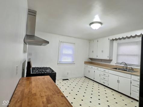 2003 Gilmore Street Columbus IN 47201