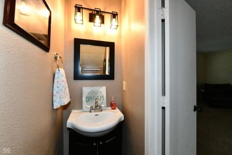 9890 Sapphire Berry Lane Fishers IN 46038