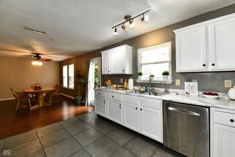 9890 Sapphire Berry Lane Fishers IN 46038