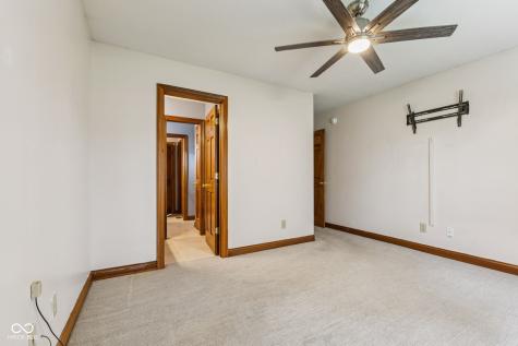 2164 Ridgemere Way Greenwood IN 46143