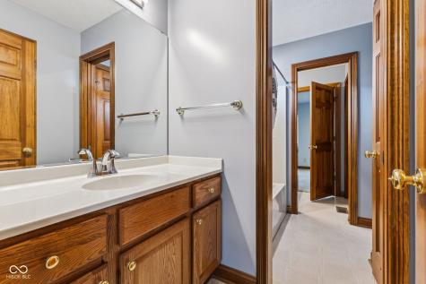 2164 Ridgemere Way Greenwood IN 46143