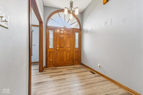 2164 Ridgemere Way Greenwood IN 46143