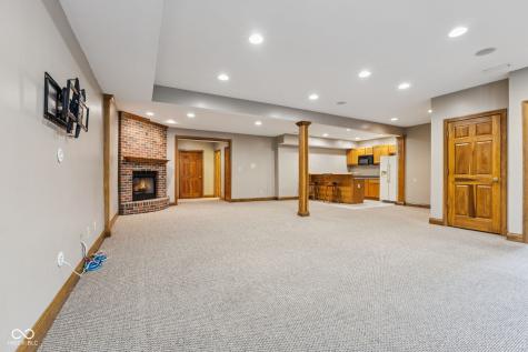 2164 Ridgemere Way Greenwood IN 46143
