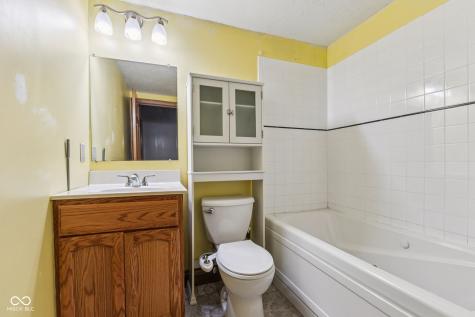 2164 Ridgemere Way Greenwood IN 46143