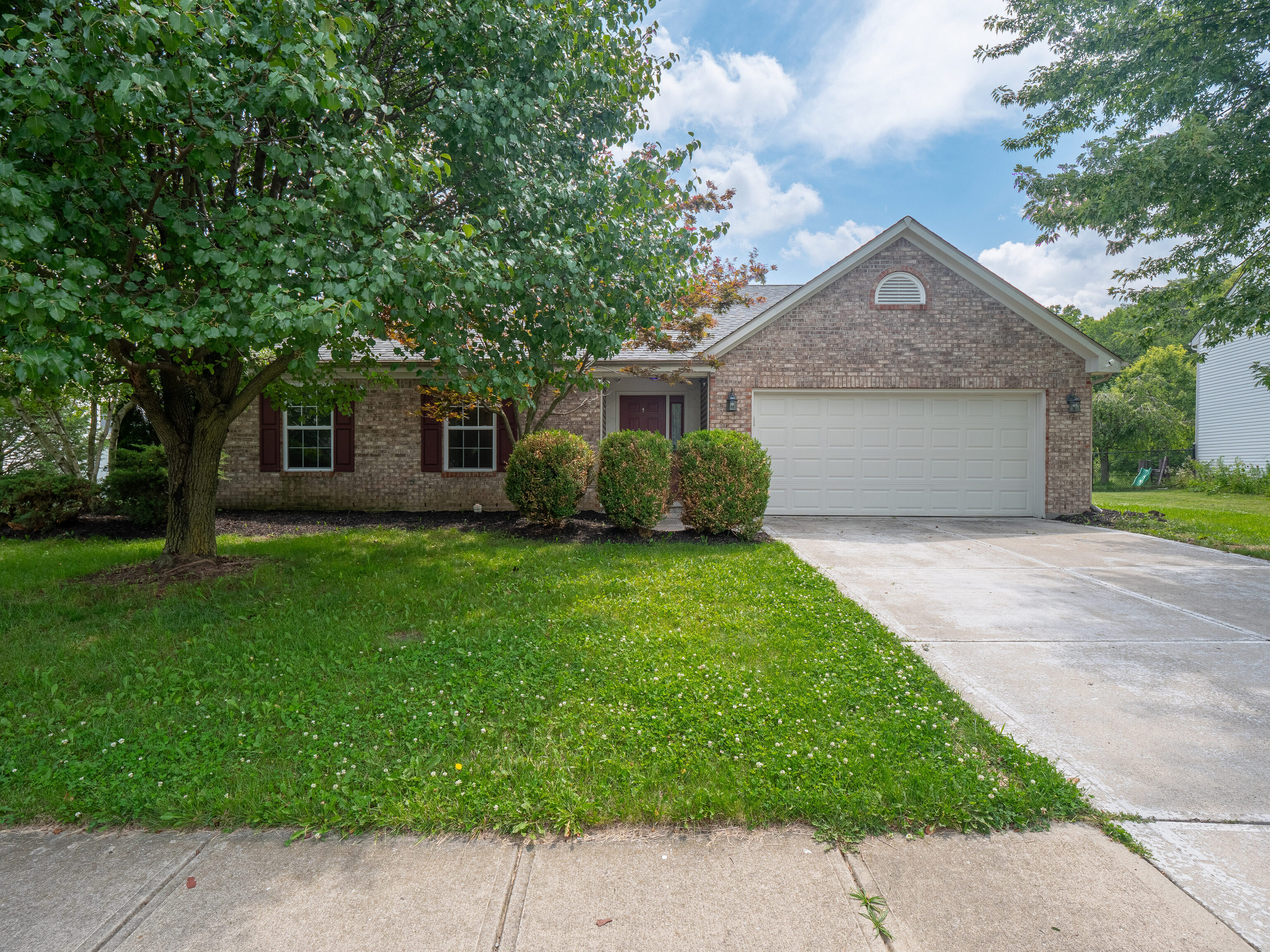 10121 Cornith Way Avon IN 46123