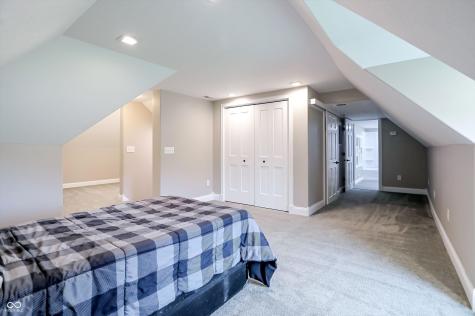 2937 W 100 S Franklin IN 46131
