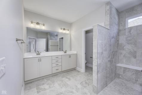 7066 Shenandoah Street Zionsville IN 46077
