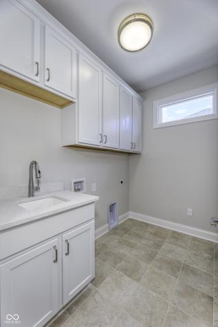 7066 Shenandoah Street Zionsville IN 46077
