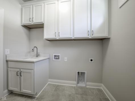 7066 Shenandoah Street Zionsville IN 46077