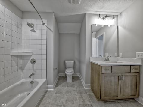 7066 Shenandoah Street Zionsville IN 46077