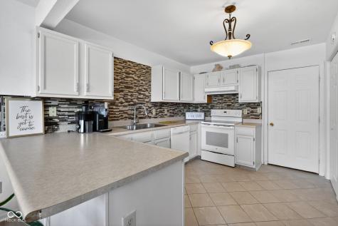 5304 Alameda Road Indianapolis IN 46228
