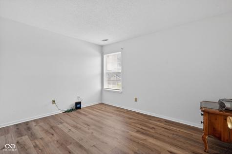 5304 Alameda Road Indianapolis IN 46228
