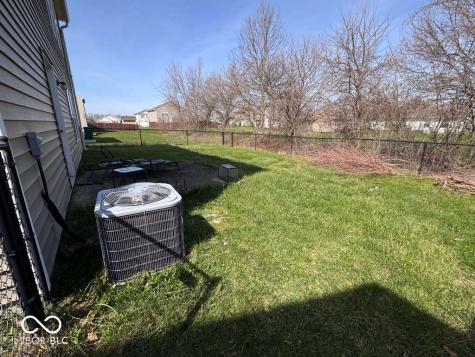 1220 N Aberdeen Drive Franklin IN 46131