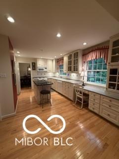 1609 Guildhall Court Indianapolis IN 46260