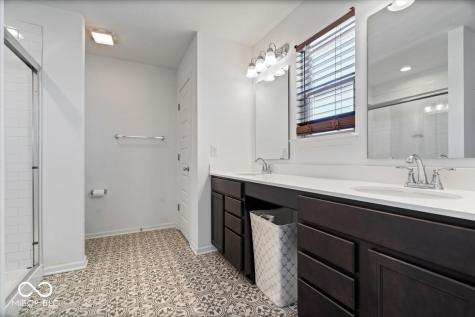 13194 N Landing Circle E Camby IN 46113