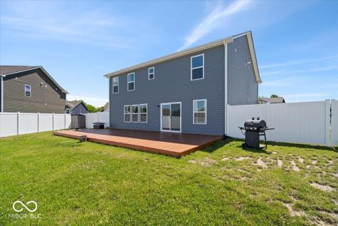 13194 N Landing Circle E Camby IN 46113