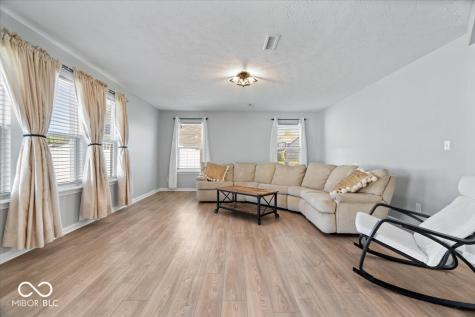 13194 N Landing Circle E Camby IN 46113