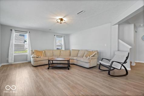 13194 N Landing Circle E Camby IN 46113