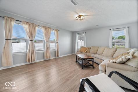 13194 N Landing Circle E Camby IN 46113