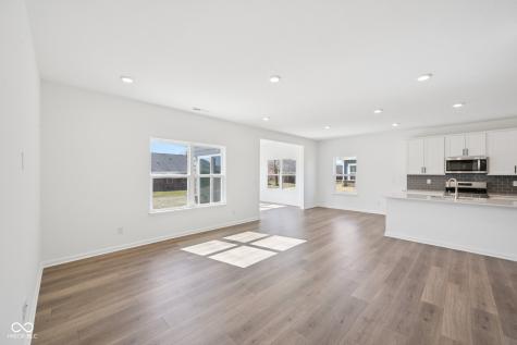 8097 Wesleyan Drive Avon IN 46123