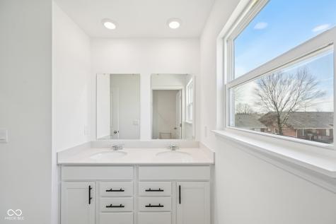 8097 Wesleyan Drive Avon IN 46123