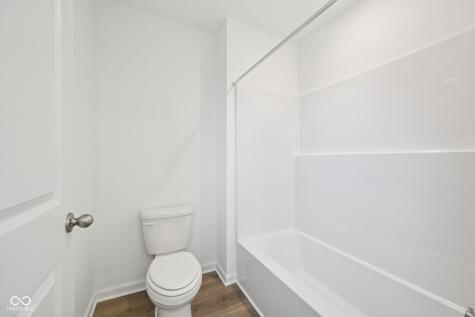 8097 Wesleyan Drive Avon IN 46123