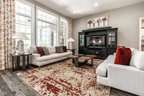 11134 Glen Avon Way Zionsville IN 46077