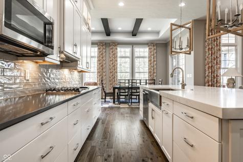 11134 Glen Avon Way Zionsville IN 46077