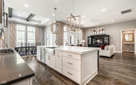 11134 Glen Avon Way Zionsville IN 46077