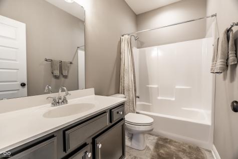 11134 Glen Avon Way Zionsville IN 46077
