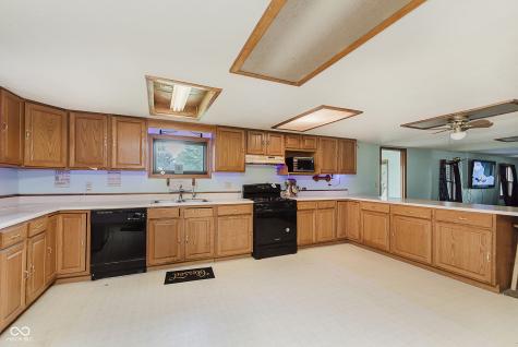 1802 Delphi Avenue Frankfort IN 46041