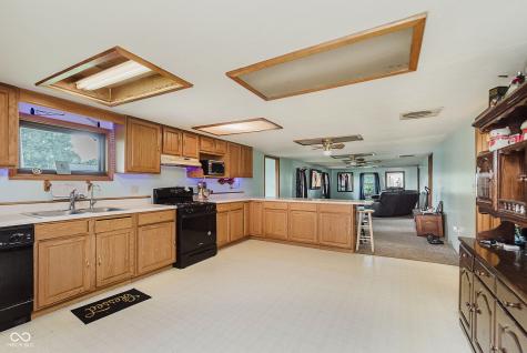 1802 Delphi Avenue Frankfort IN 46041